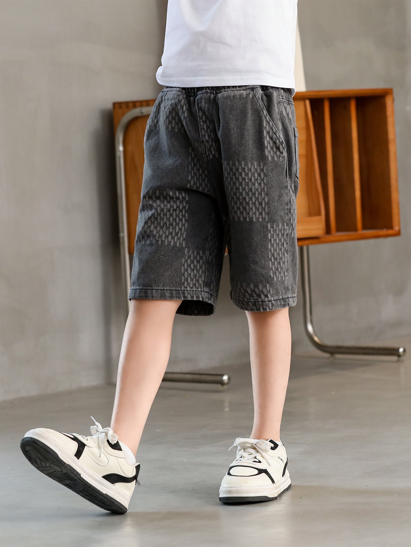 Boys Cotton Blend Patterned Denim Capri Shorts