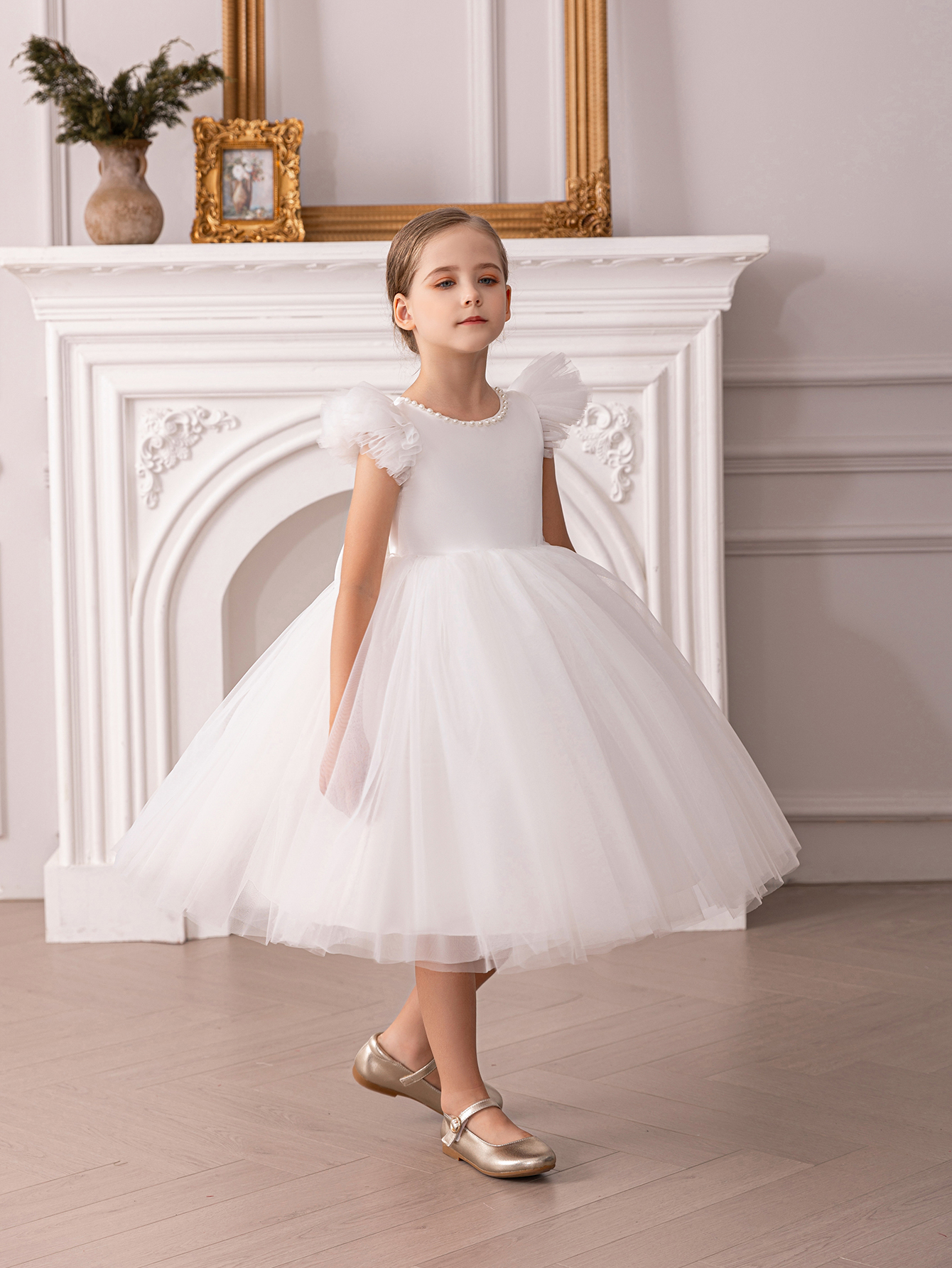 White A-Line Knee-Length Flower Dress with Heart Cutout Back