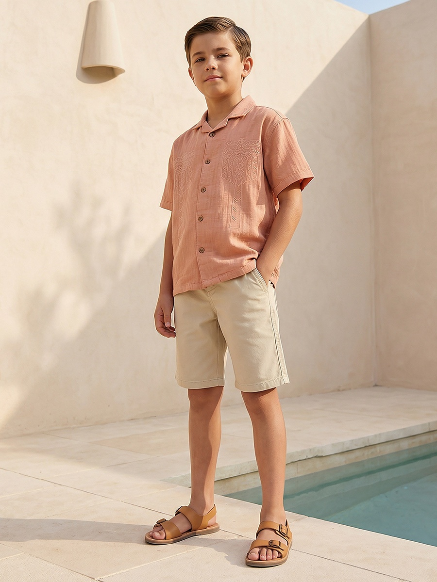 Short Sleeves Shirt with Palm Tree Embroidery