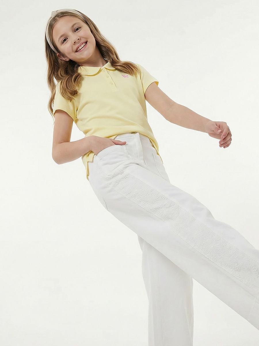 Trousers with Pockets and Buttoned Waist