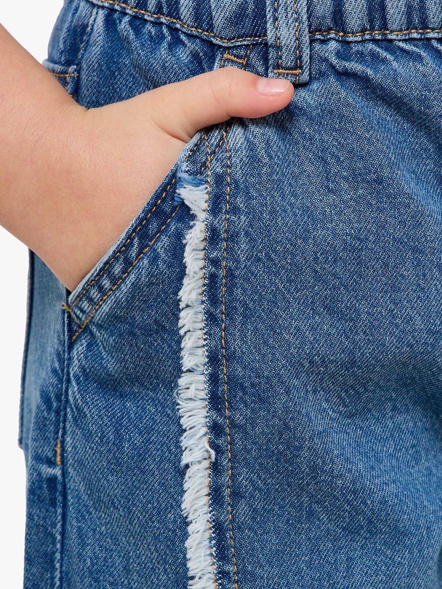 بنطلون جينز واسع الساقين بخصر متوسط الارتفاع وحافة ممزقة