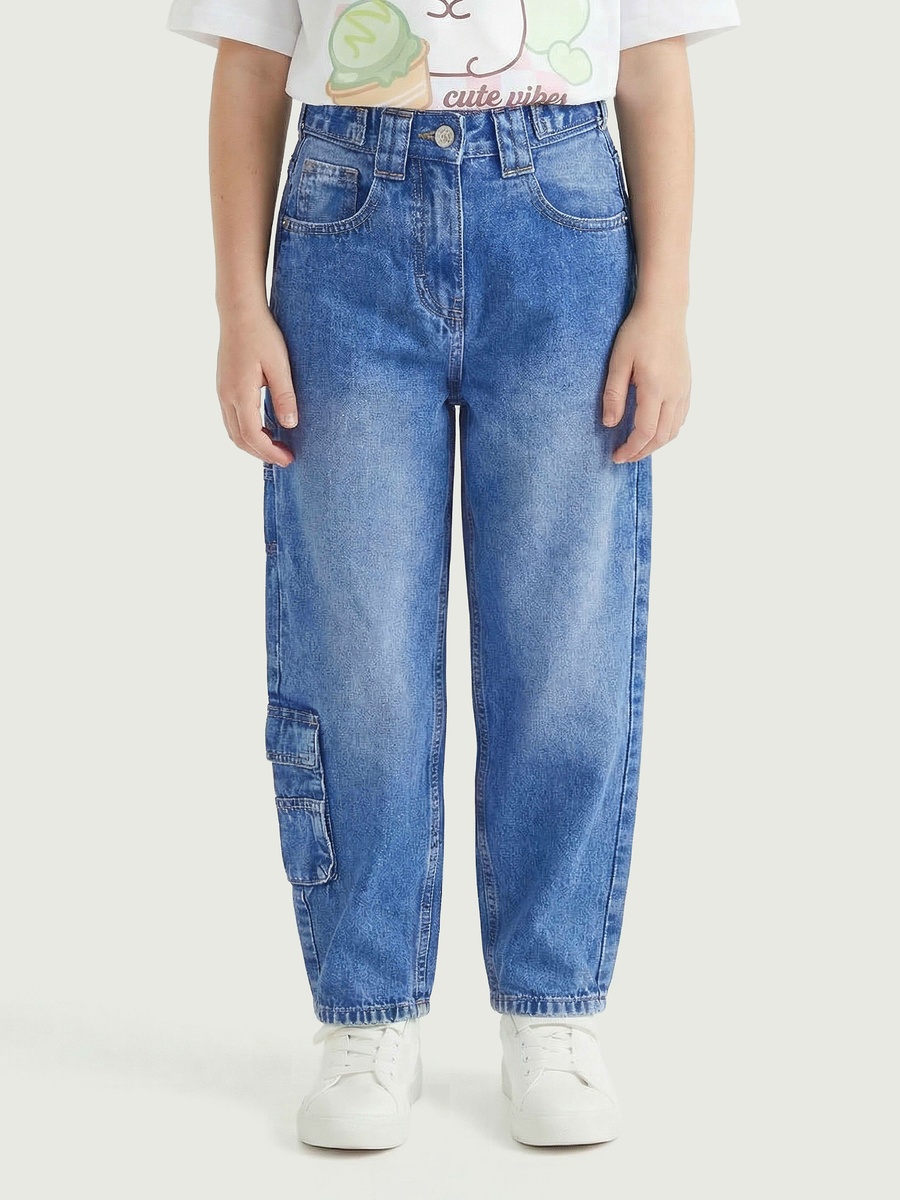 Mid Rise Cargo Jeans with Pockets