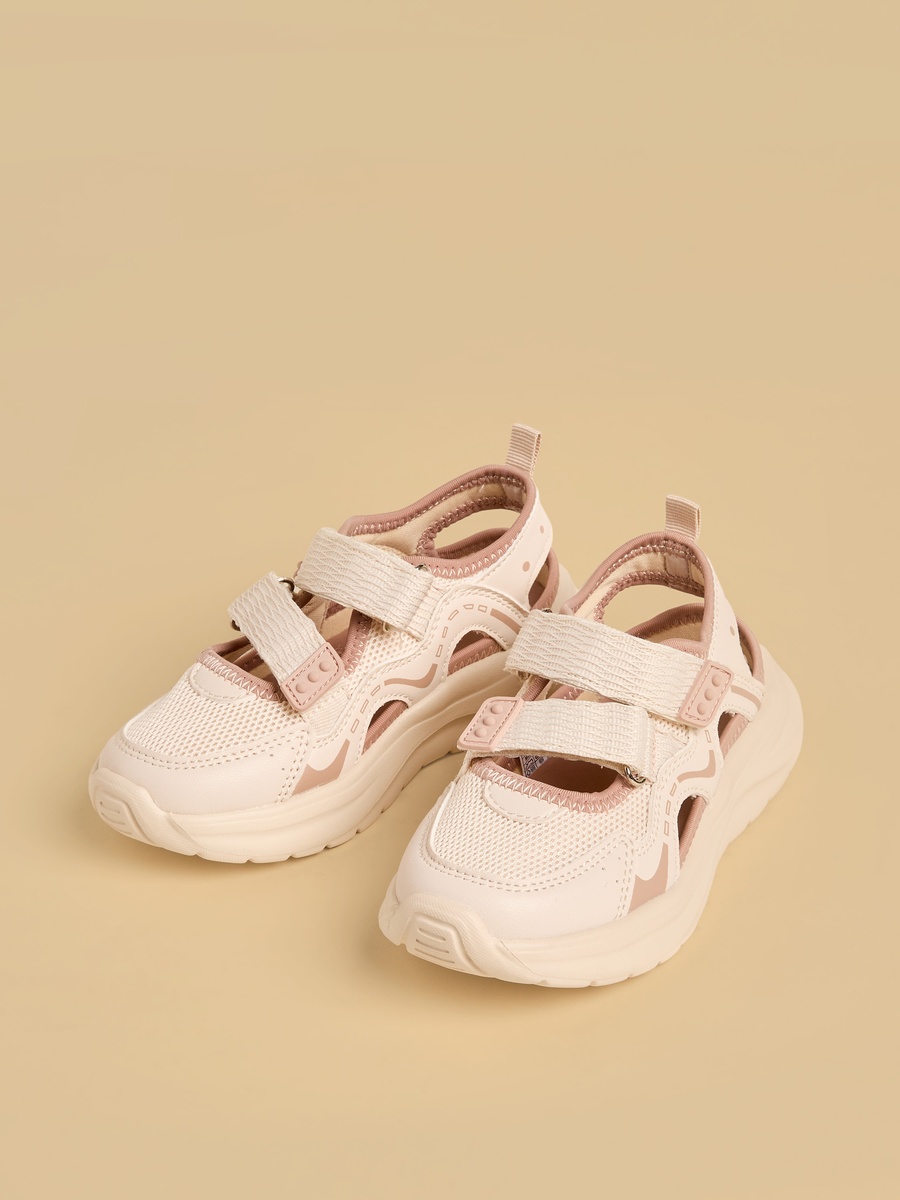 Textured Sports Shoes with Hook and Loop Closure