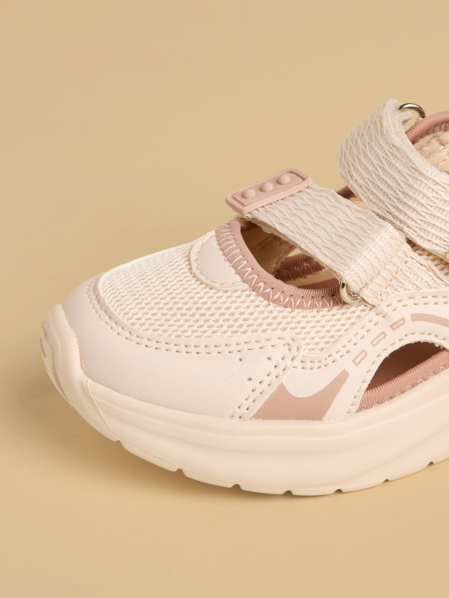 Textured Sports Shoes with Hook and Loop Closure
