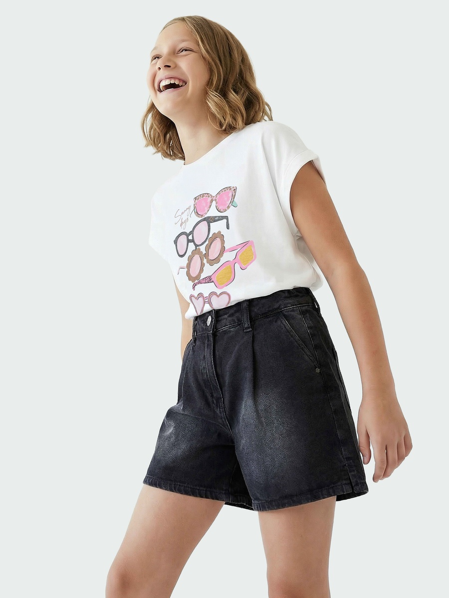 Round Neck Short Sleeves T-Shirt with Sunglasses Print