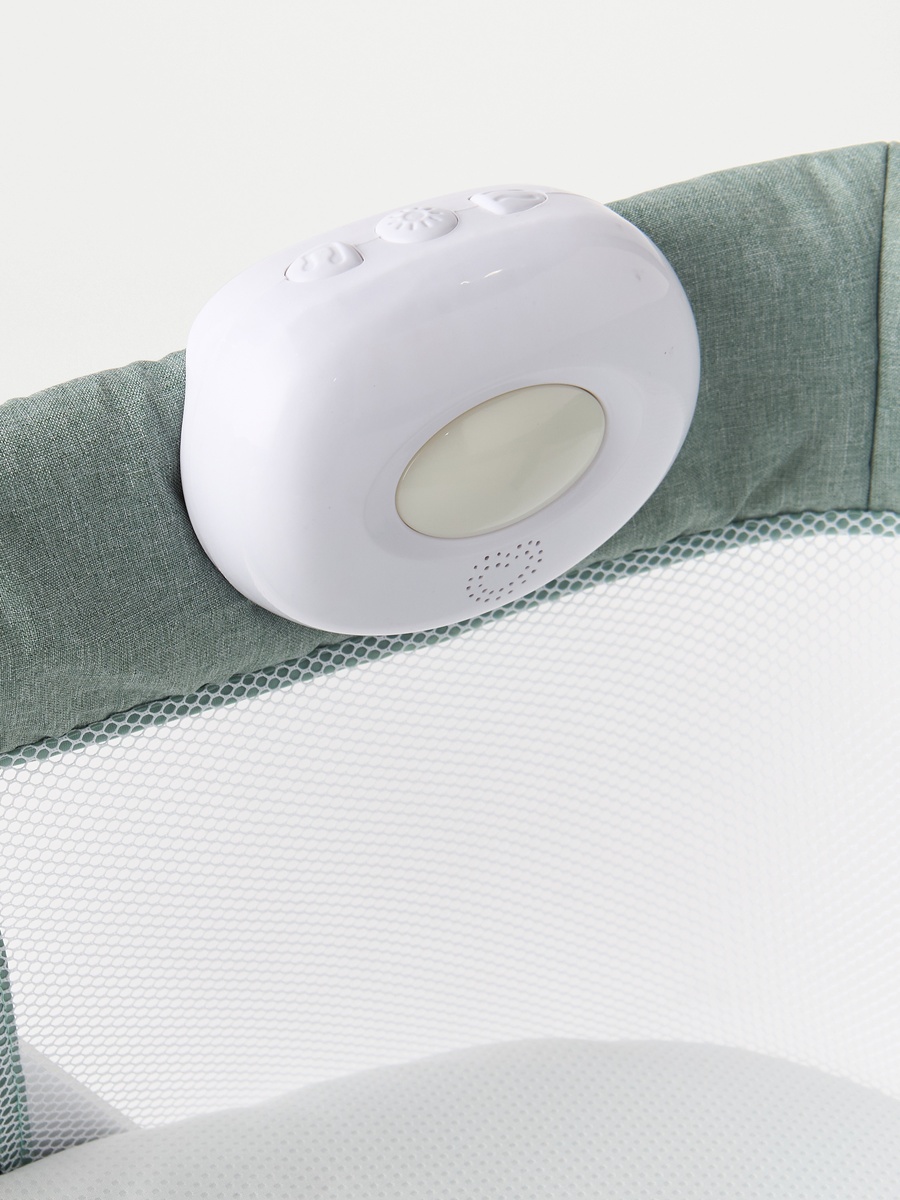 Drew Bassinet with Music and Vibration