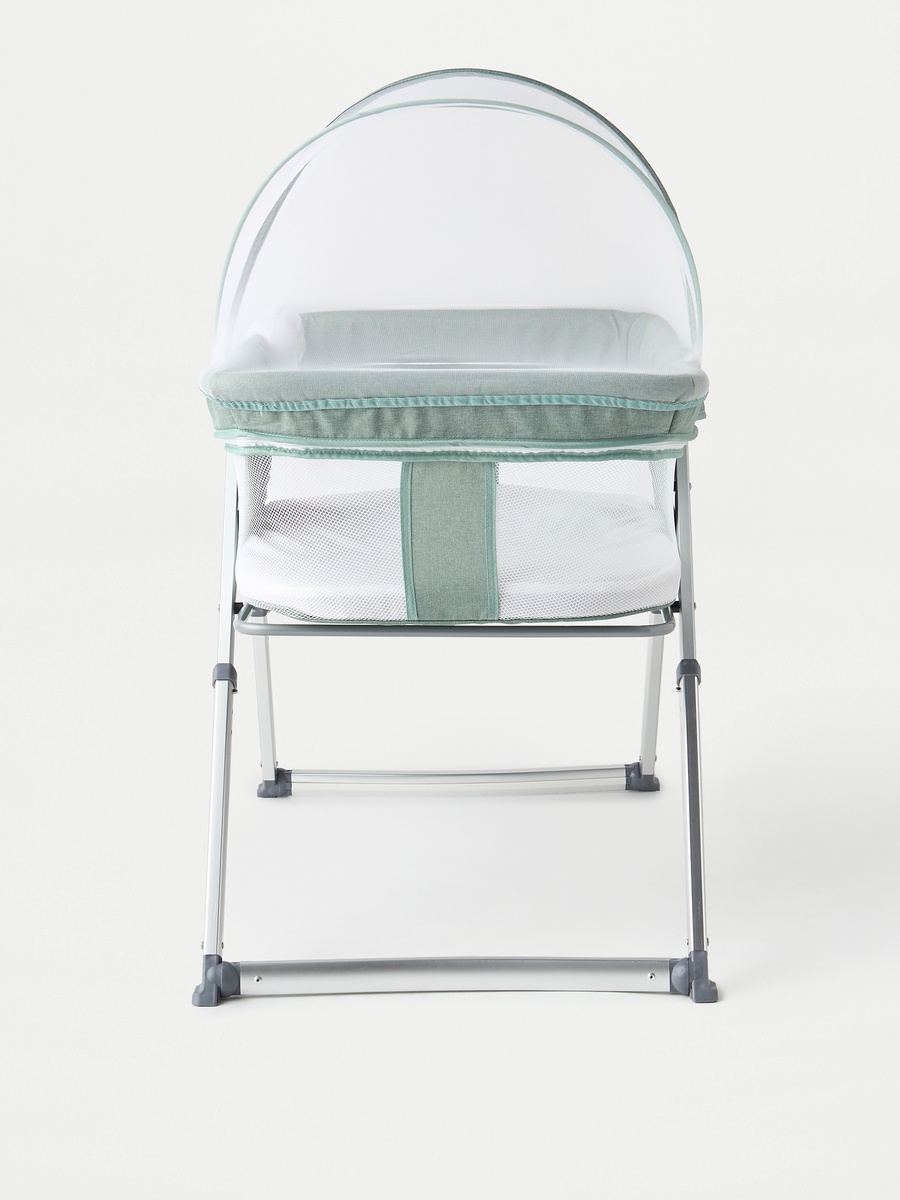 Drew Bassinet with Music and Vibration
