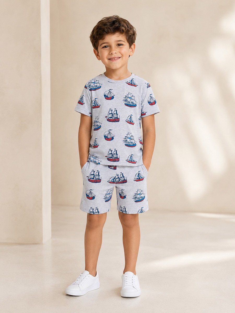 Boys Graphic Print T-Shirt and Shorts Set