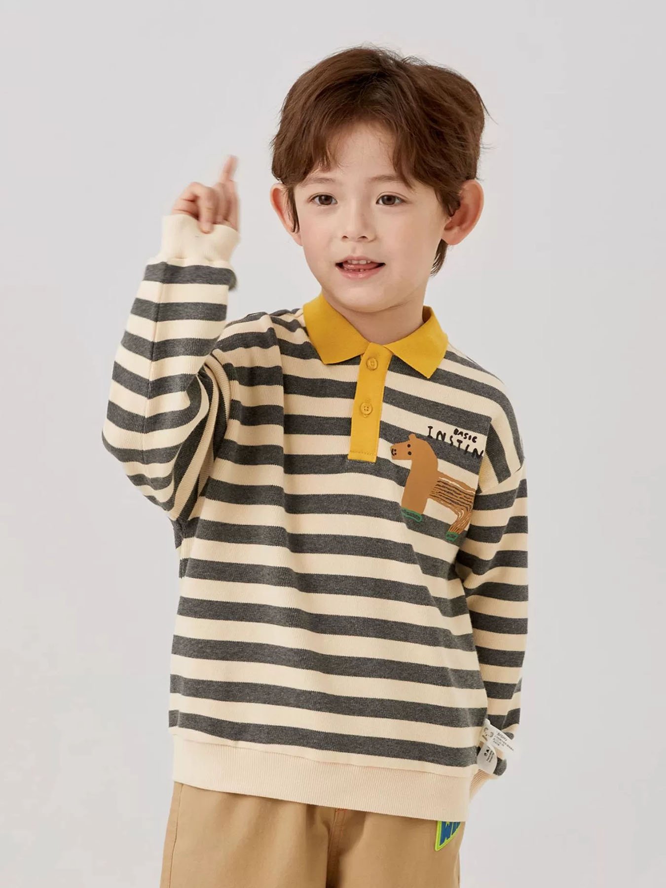 تيشيرت بولو مقلم بأكمام طويلة وتفاصيل حصان للأطفال