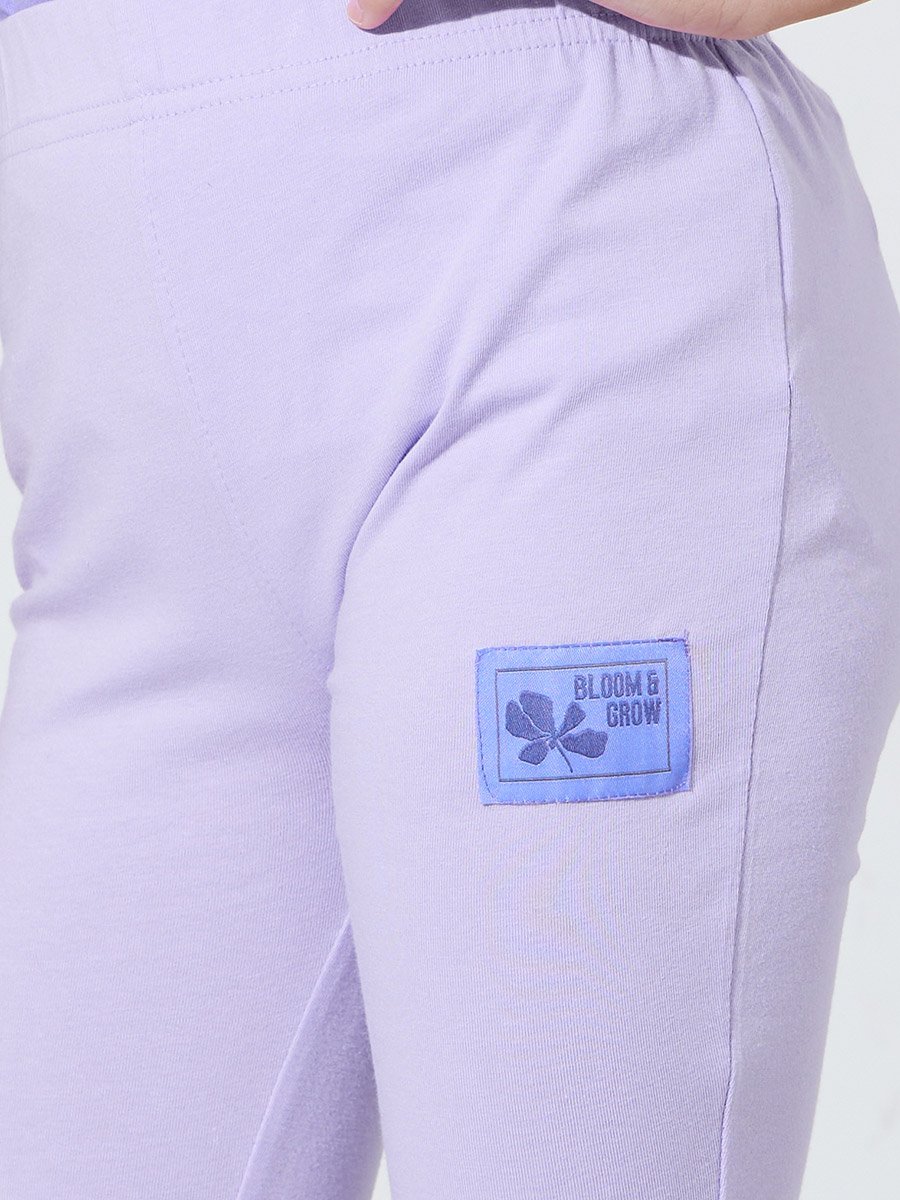 Girls Lilac Solid Full Length Fit and Flare Leggings With Patchwork Detail