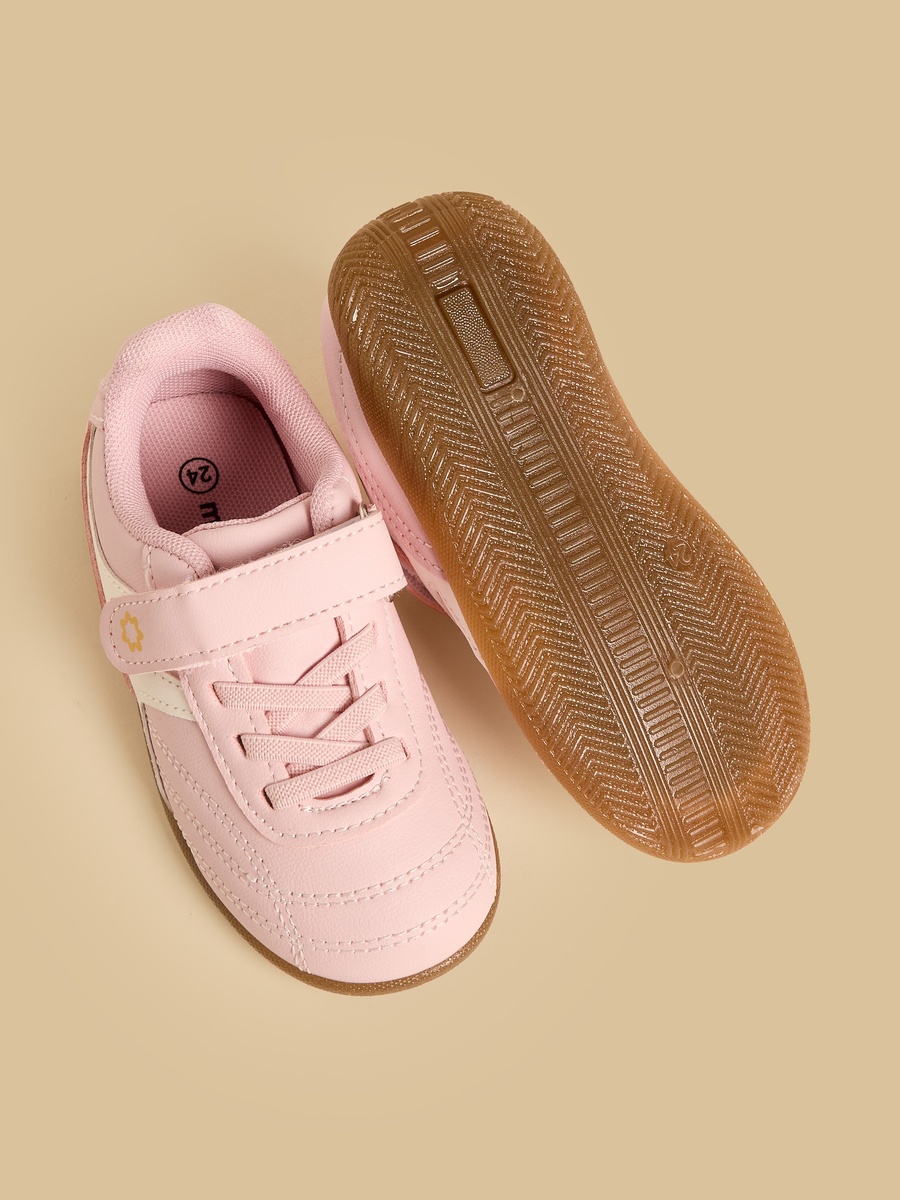 Panelled Sports Shoes with Hook and Loop Closure