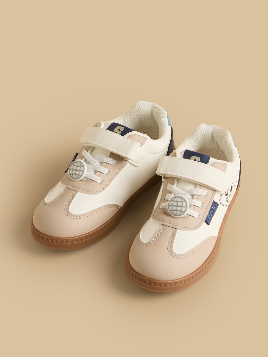 Stitch Print Sports Shoes with Hook and Loop Closure
