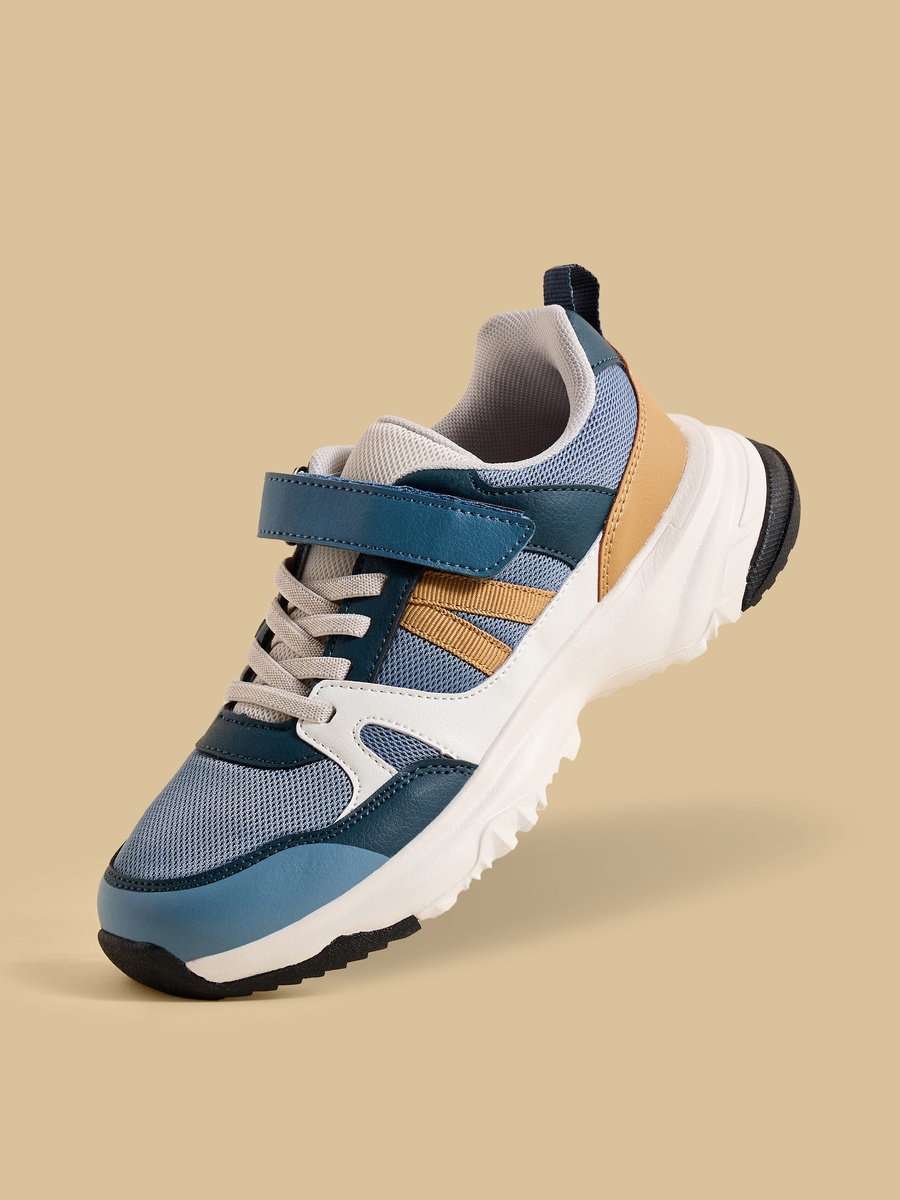 Colourblock Sports Shoes with Hook and Loop Closure