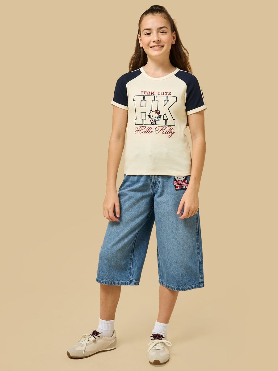 Hello Kitty Embroidered Raglan Sleeves T-Shirt