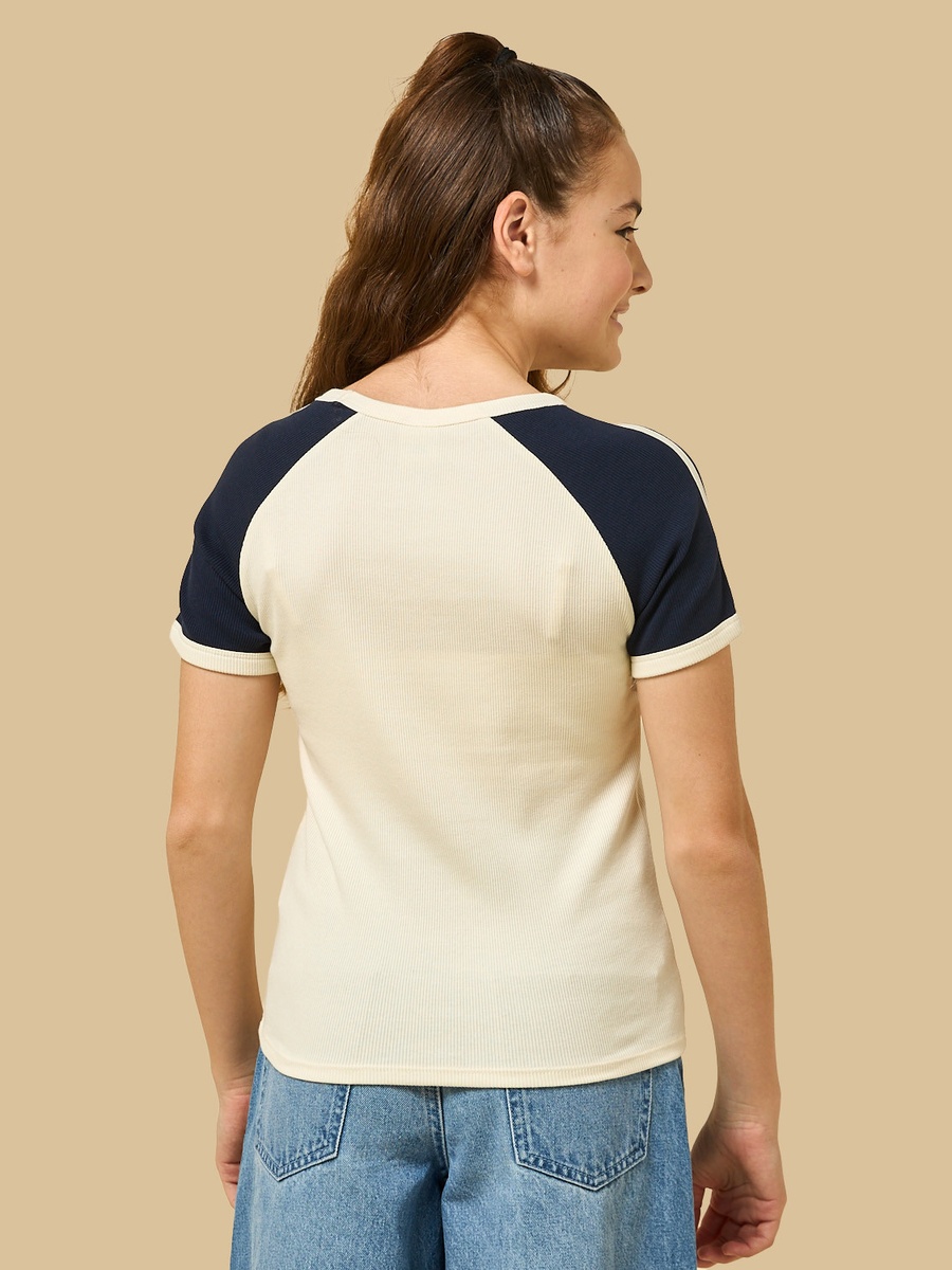 Hello Kitty Embroidered Raglan Sleeves T-Shirt