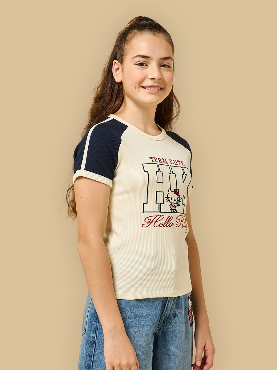 Hello Kitty Embroidered Raglan Sleeves T-Shirt