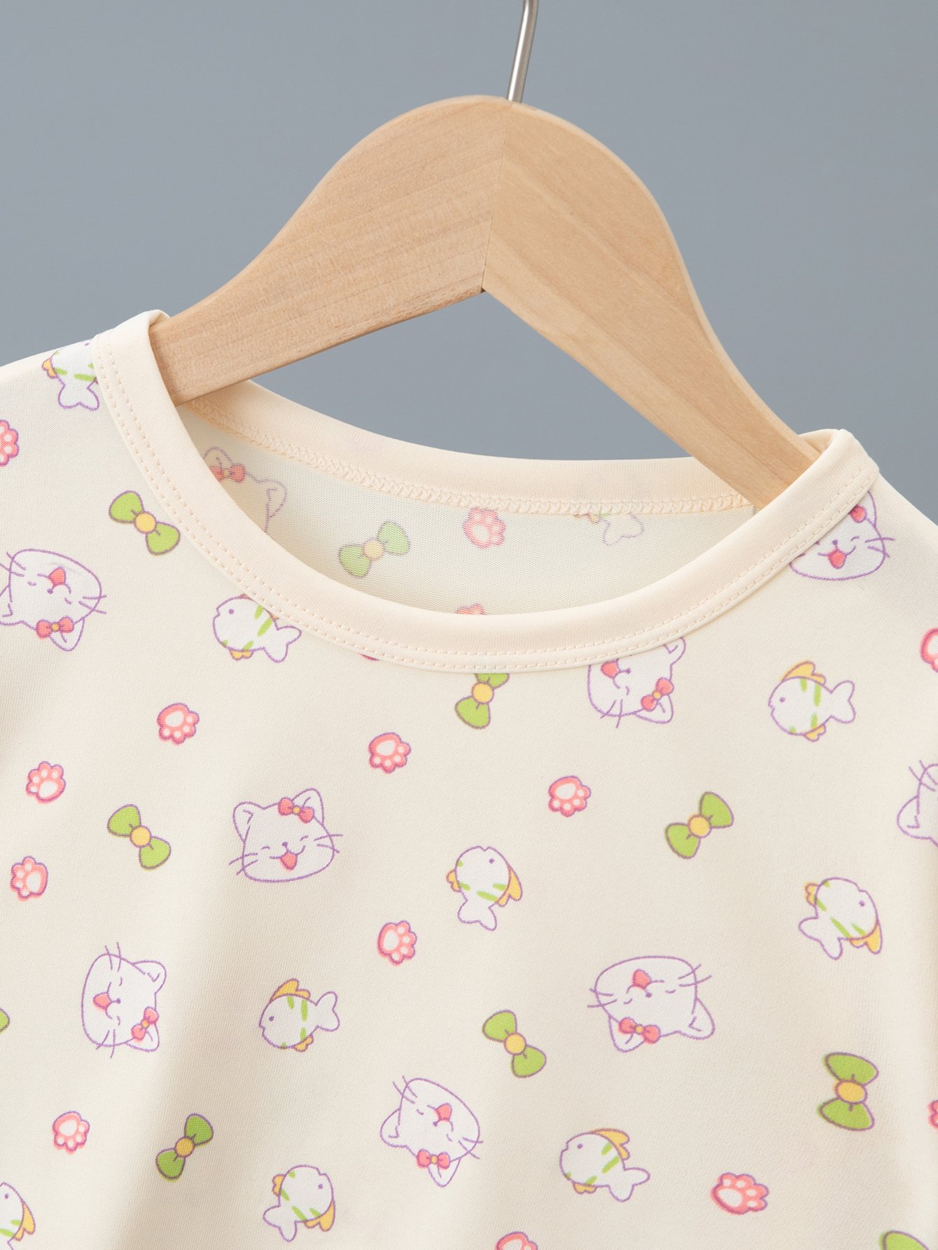 Girls Graphic Short Sleeve T-Shirt and Shorts Set