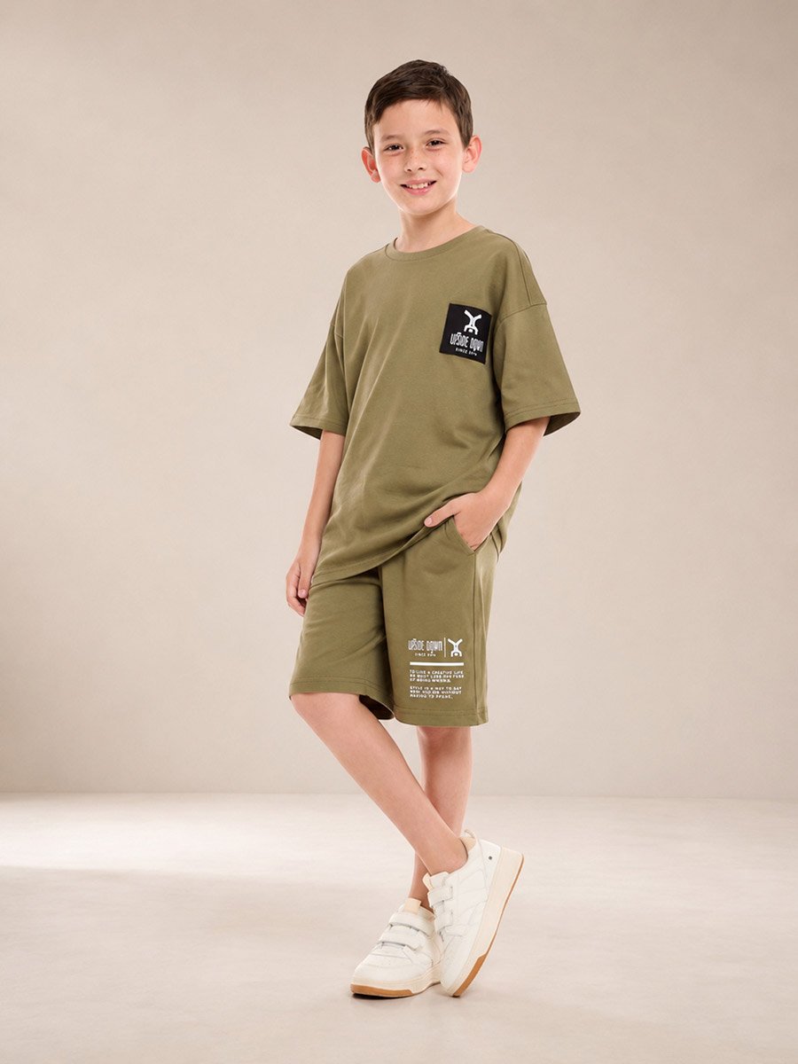 Boys Text Print Oversized T-Shirt and Shorts Set
