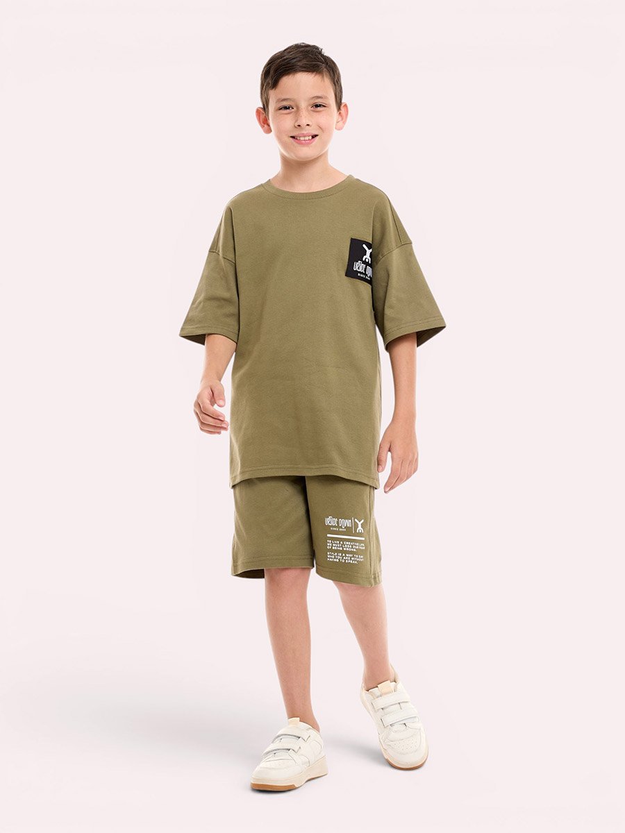 Boys Text Print Oversized T-Shirt and Shorts Set