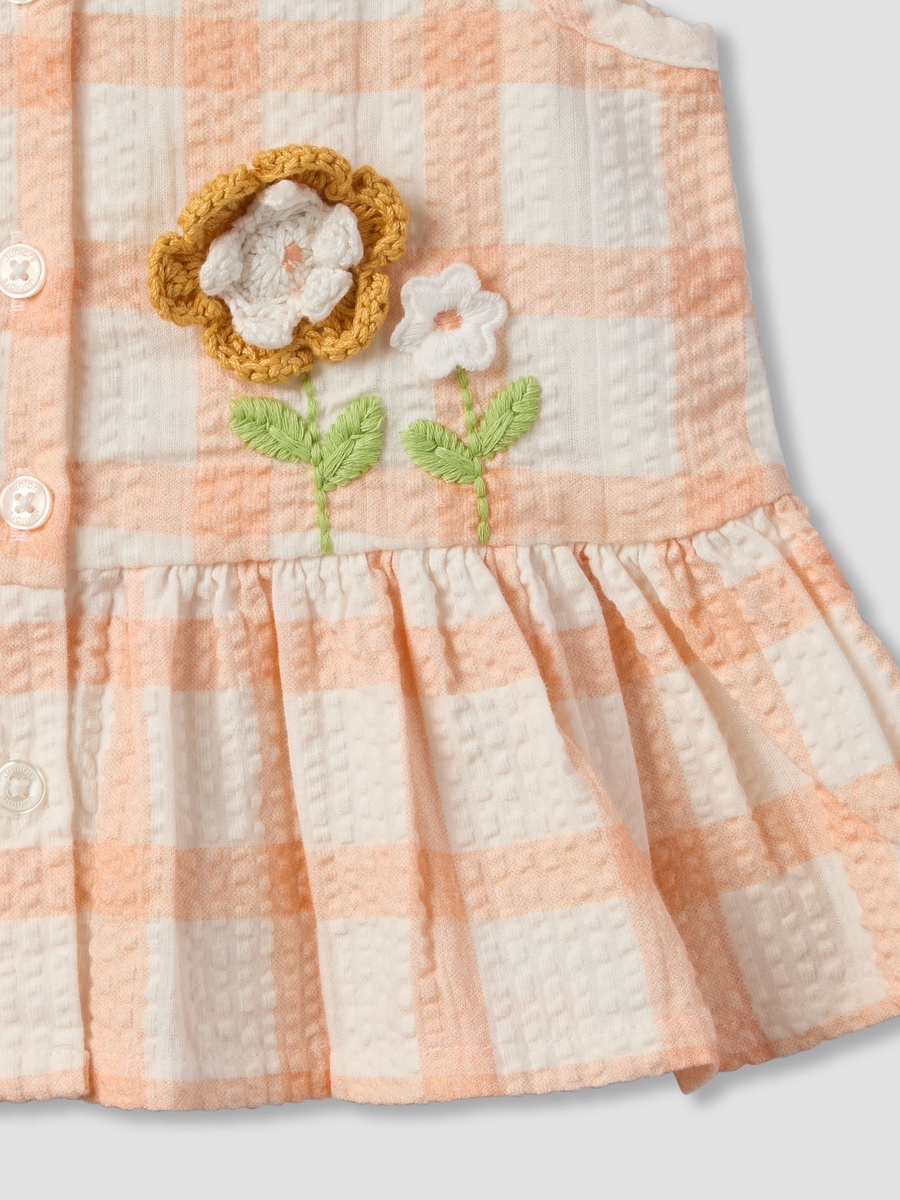 Round Neck Sleeveless Top and Shorts Set with Floral Applique