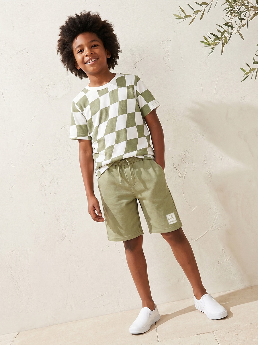 Set of 3 Crew Neck Short Sleeves T-Shirt and Shorts Set with Drawstring Closure