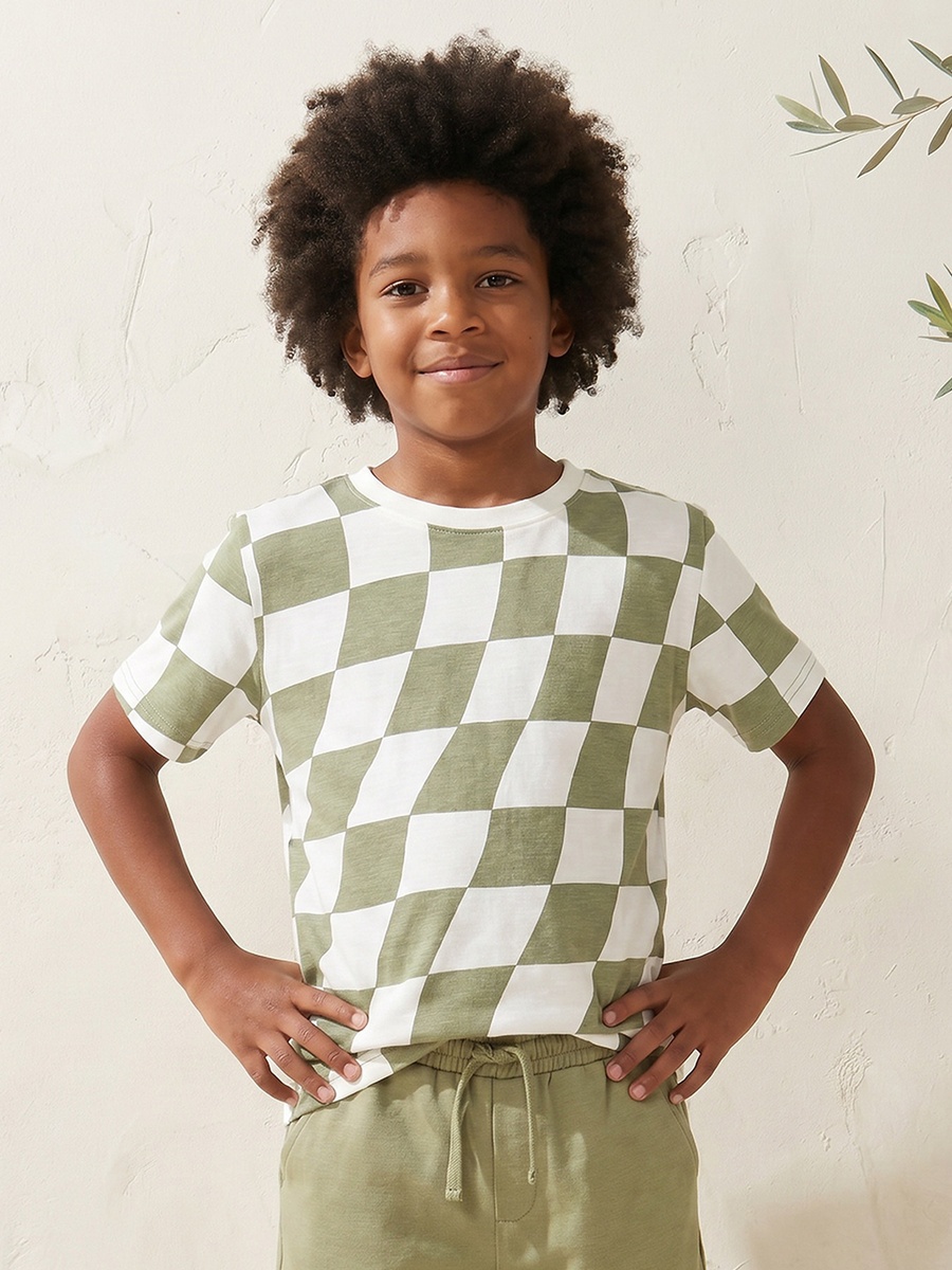 Set of 3 Crew Neck Short Sleeves T-Shirt and Shorts Set with Drawstring Closure