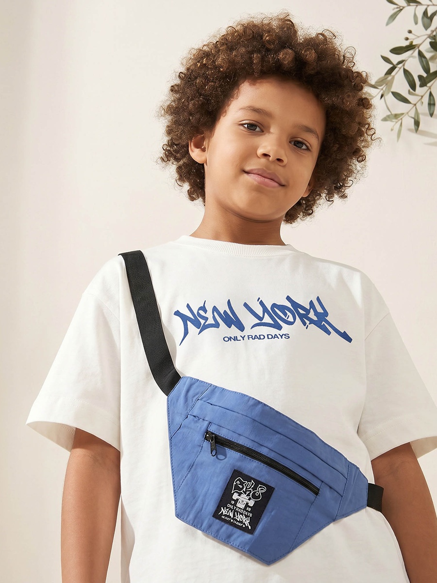 Crew Neck Short Sleeves T-Shirt and Shorts Set with Bag Applique
