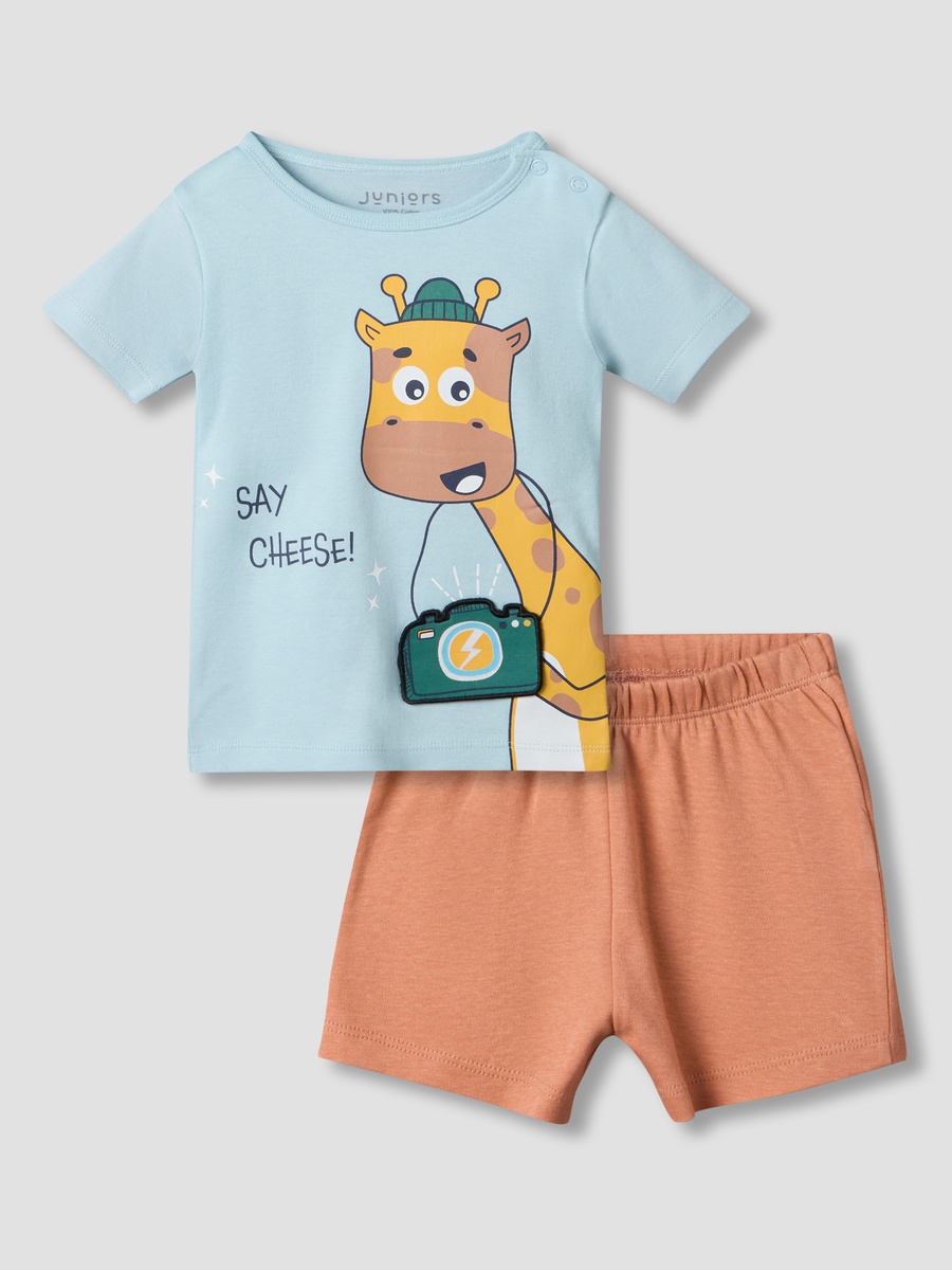 Round Neck Short Sleeves T-Shirt and Shorts Set with Giraffe Print