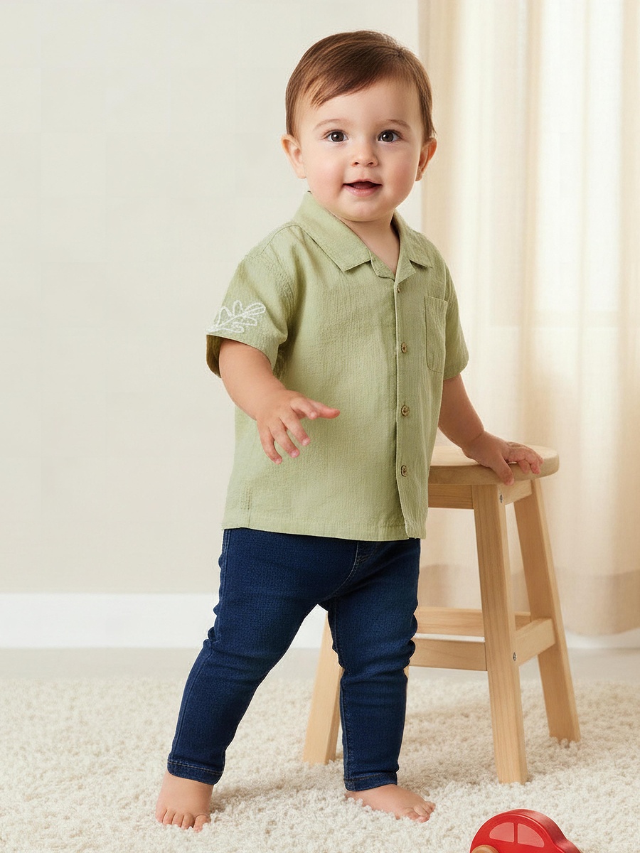 Short Sleeves Shirt with Leaf Embroidery