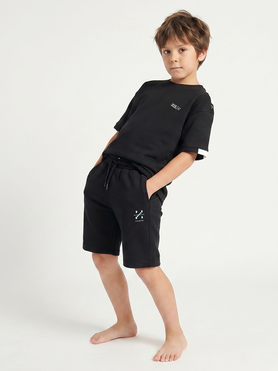 Knee-Length Drawstring Waist Shorts with Pockets