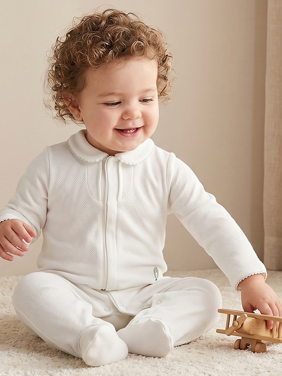 Cotton Collared Long Sleeves Sleepsuit with Textured Design