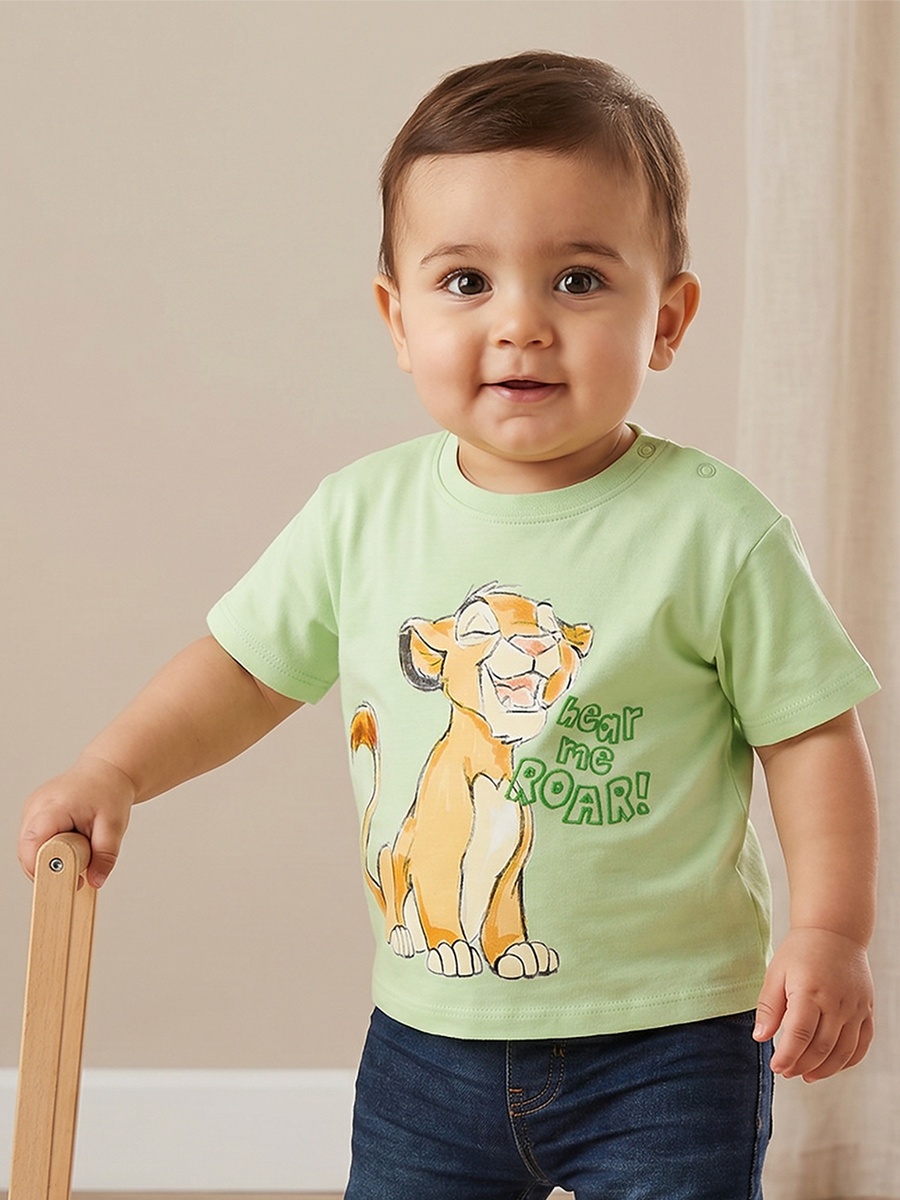Crew Neck Short Sleeve T-Shirt with Simba Print