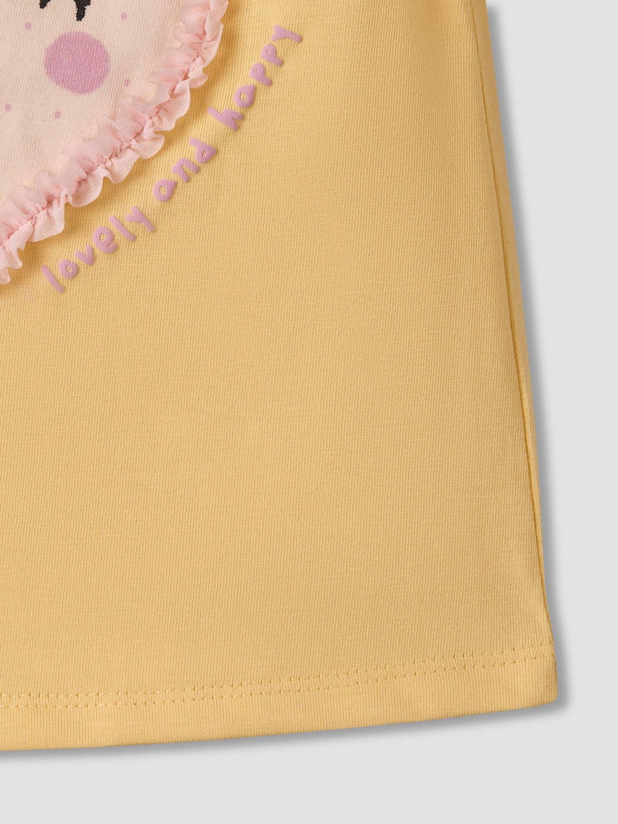 Crew Neck Ruffle Sleeves T-Shirt with Heart Applique