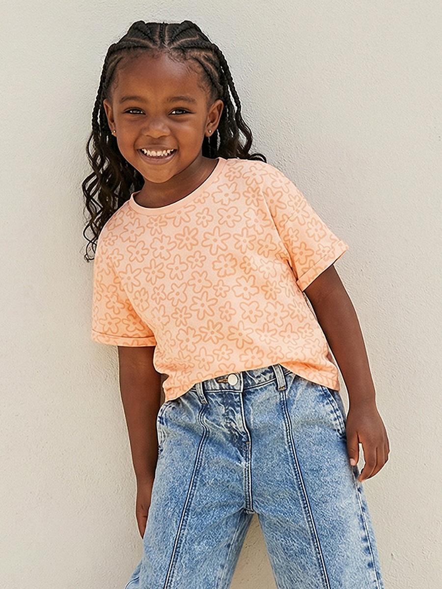 Round Neck Short Sleeves T-Shirt with Floral Print