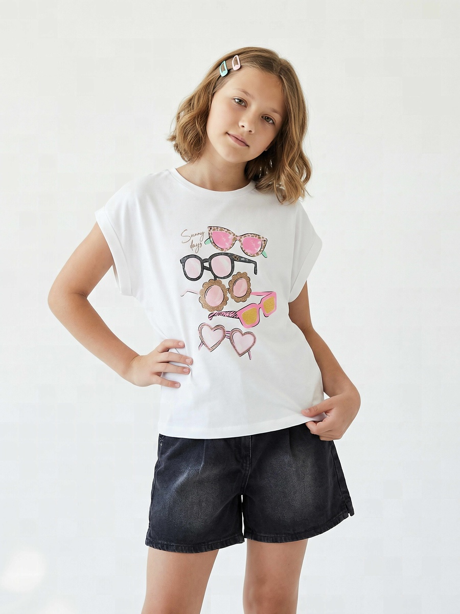 Round Neck Short Sleeves T-Shirt with Sunglasses Print