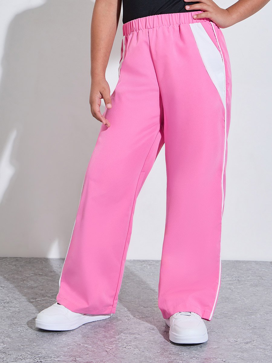 Teen Girls Black Graphic Print T-Shirt and Pink Side Striped Joggers Set
