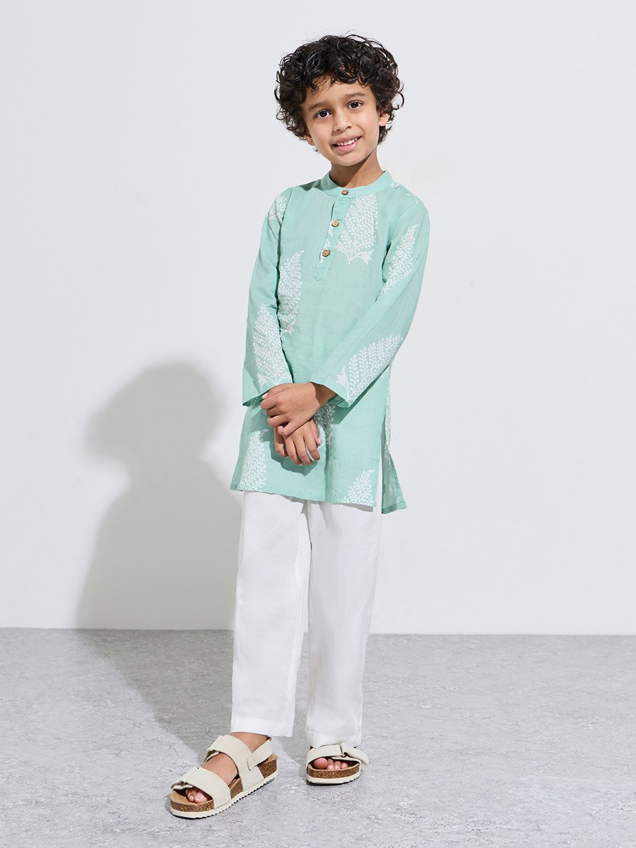 Boys Printed Kurta and Solid Pants Set