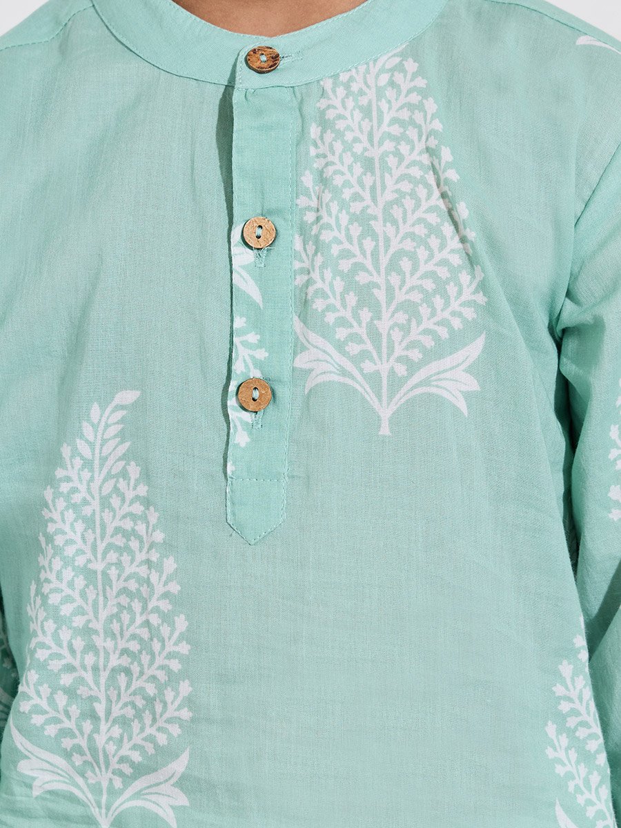 Boys Printed Kurta and Solid Pants Set