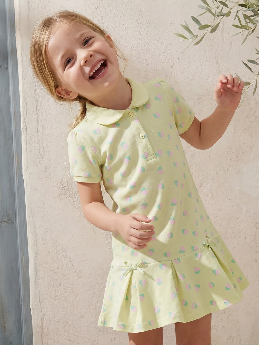 Collared Short Sleeves Knee Length Drop Waist Dress with Heart Print