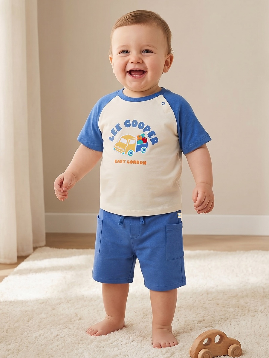 Crew Neck Short Sleeves T-Shirt and Shorts Set with Graphic Print