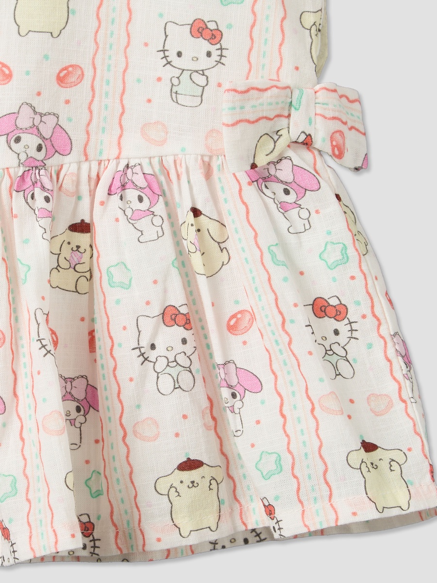 Round Neck Sleeveless Top and Shorts Set with Hello Kitty and Friends Print
