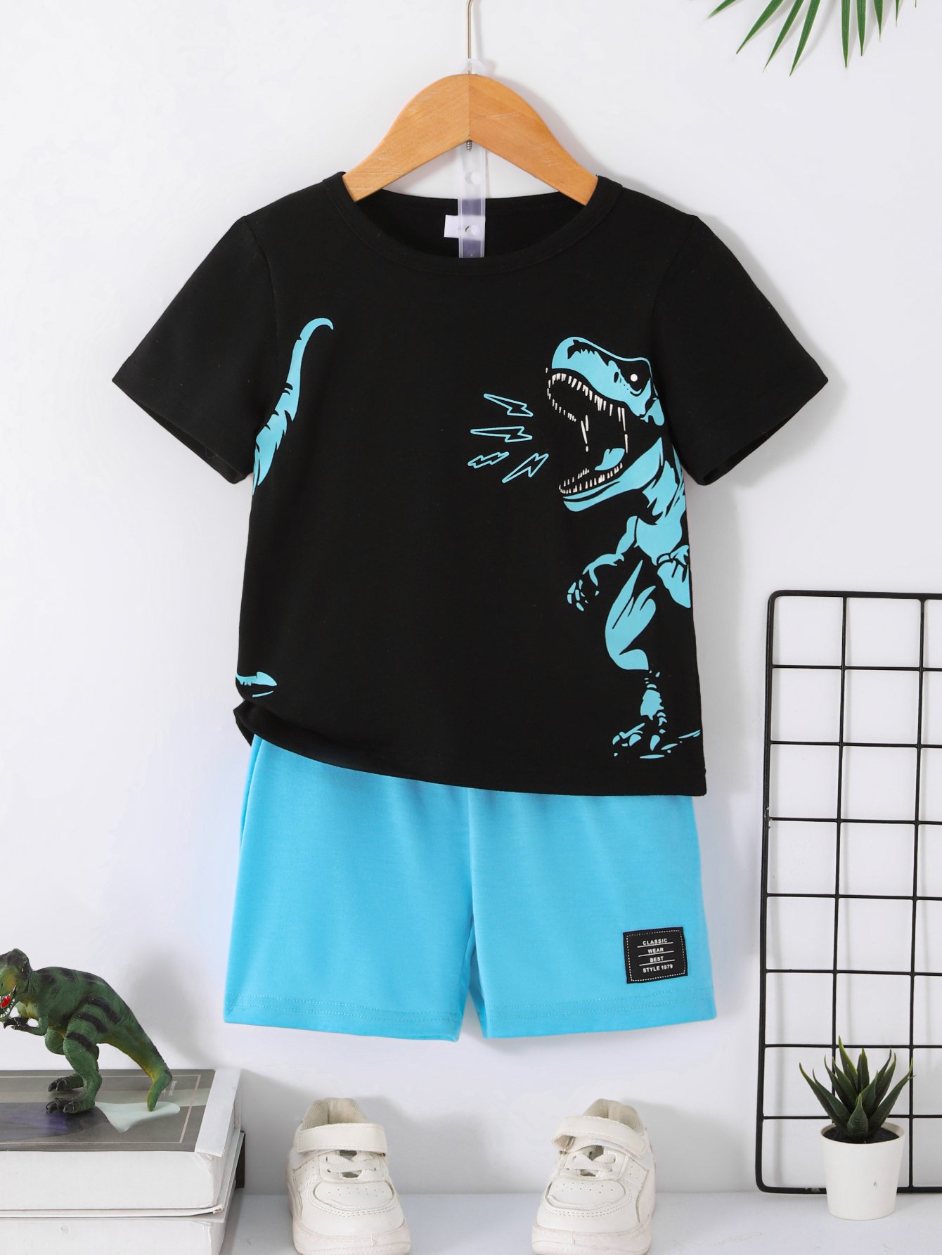 Boys Dinosaur Print T-Shirt and Shorts Set