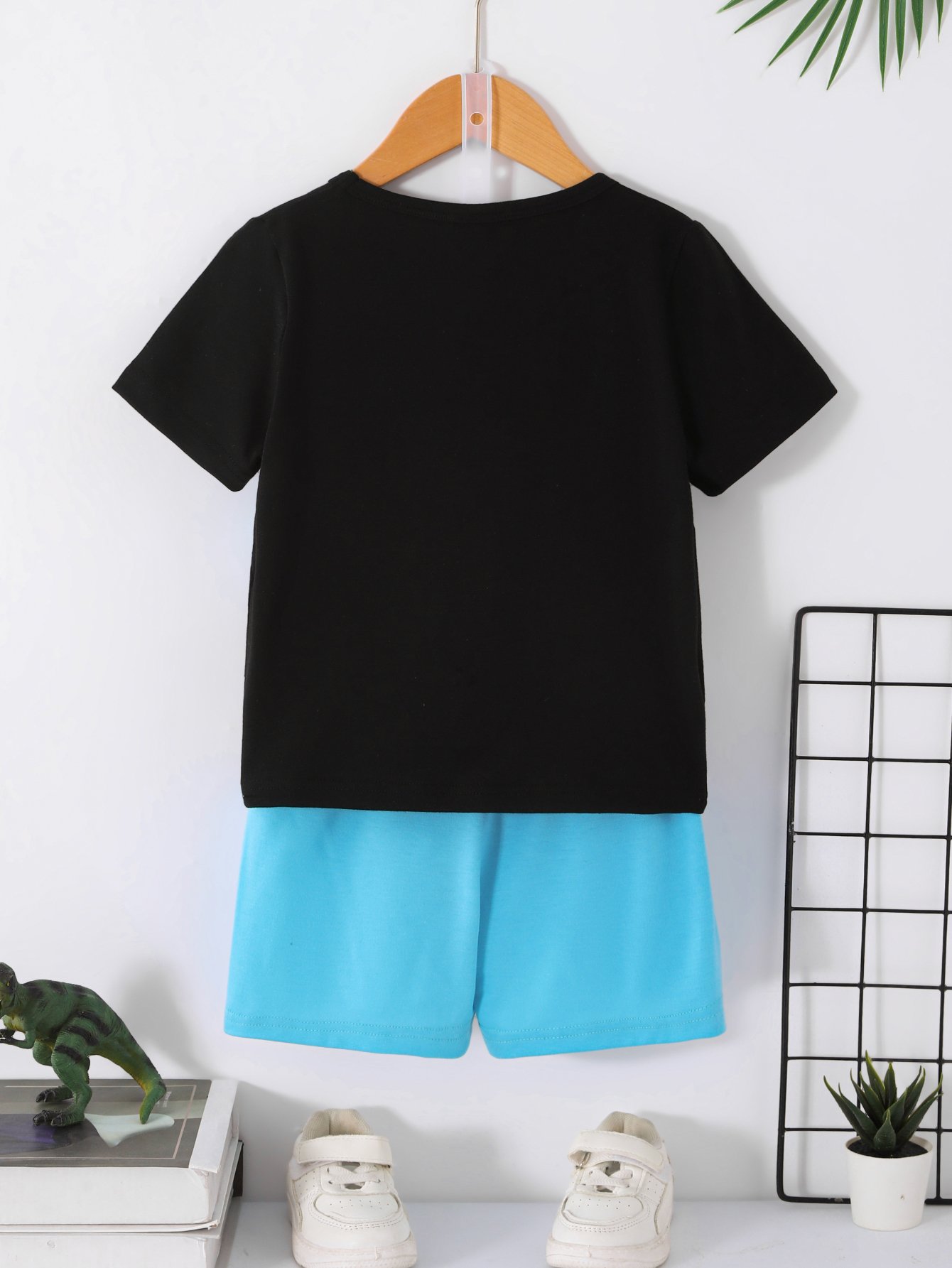 Boys Dinosaur Print T-Shirt and Shorts Set