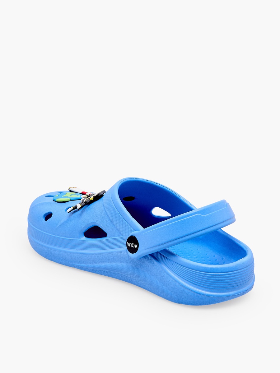 حذاء كلوج بزينة فضاء للأولاد