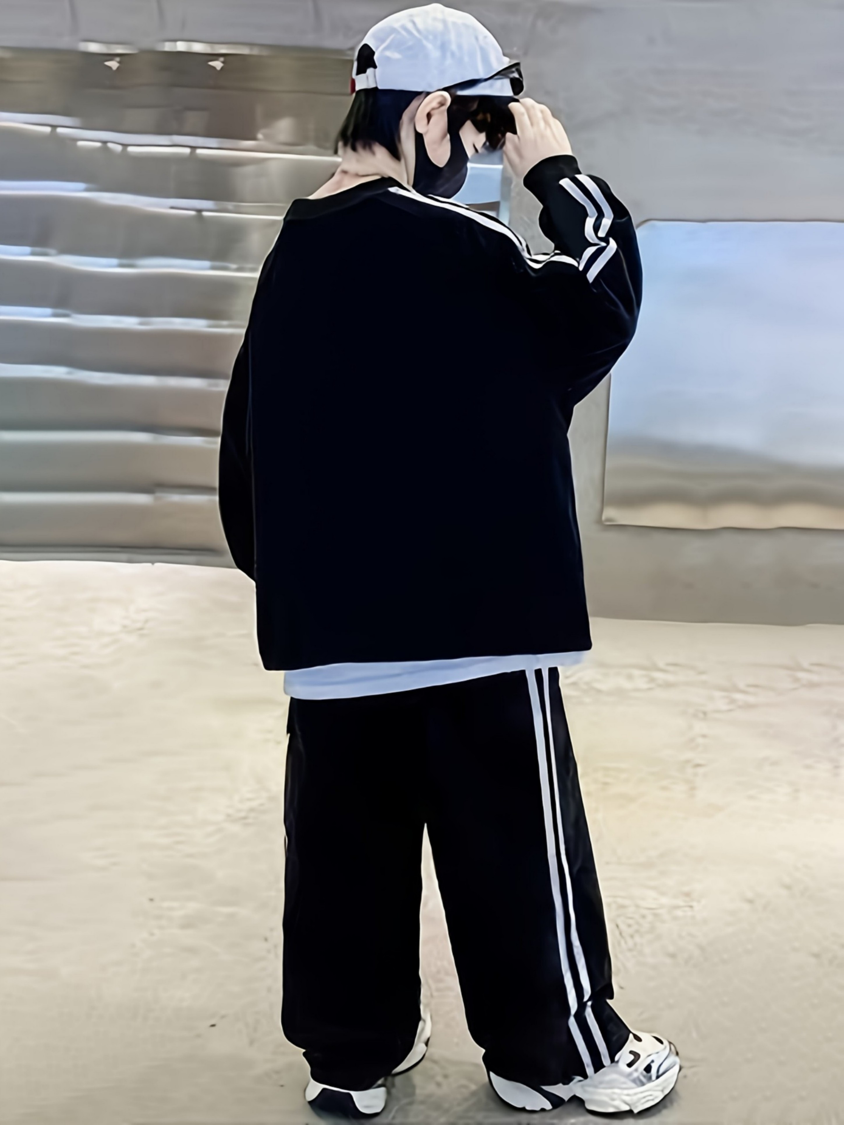Boys Black Printed Sweatshirt and Trousers Set
