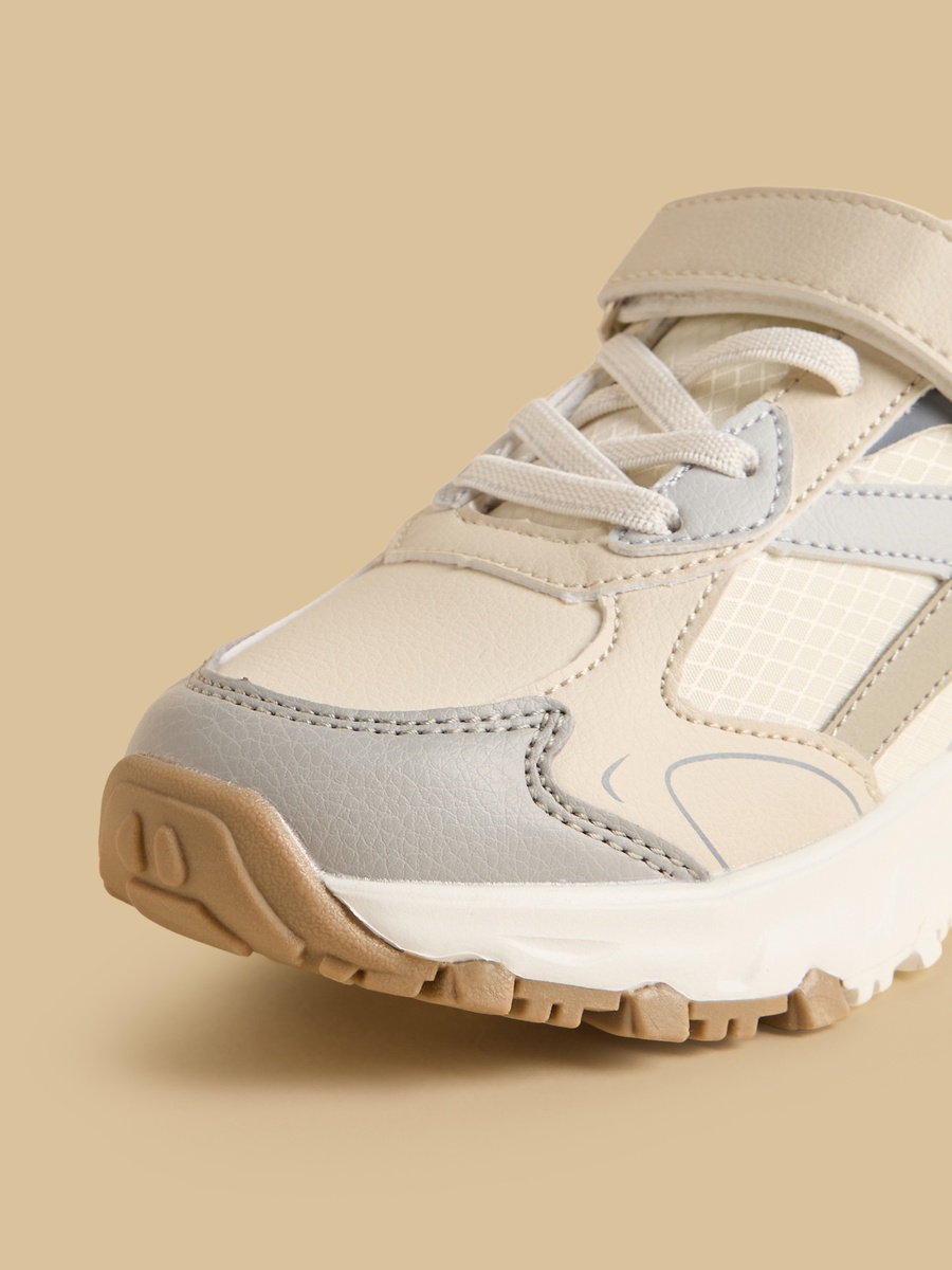 Panelled Sports Shoes with Hook and Loop Closure