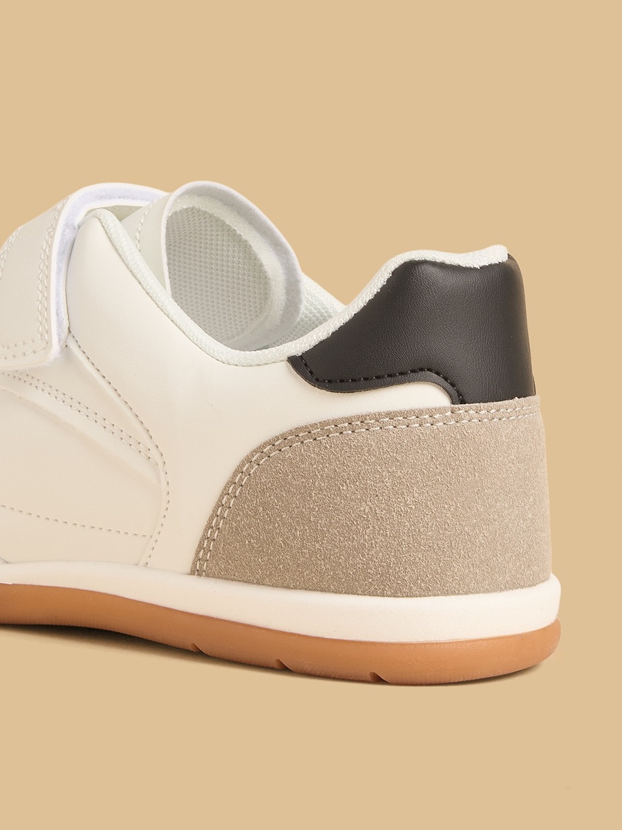Panelled Sports Shoes with Hook and Loop Closure