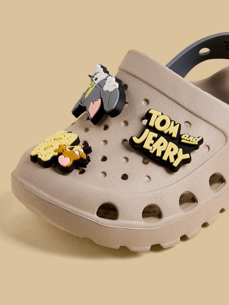Tom and Jerry Accent Clogs with Backstrap