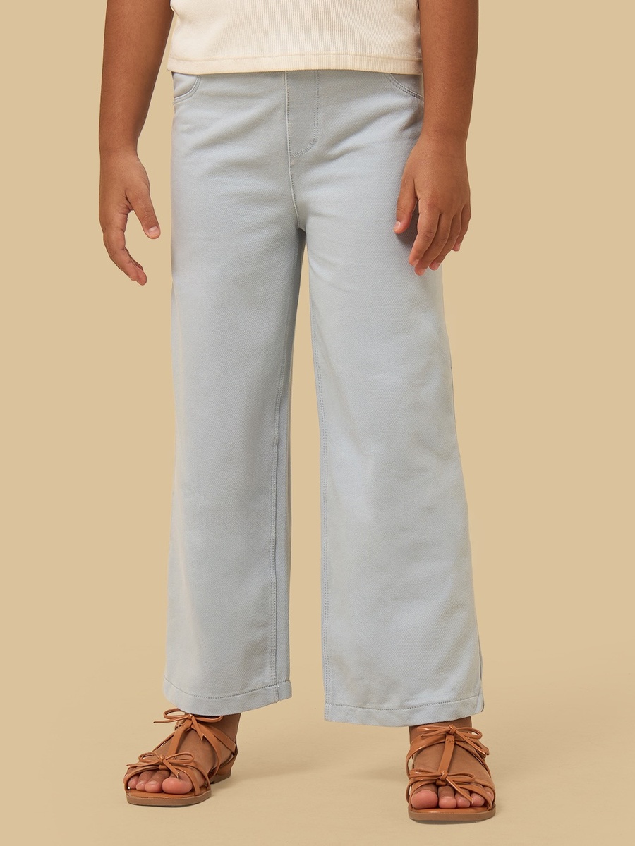 Mid-Rise Relaxed Fit Wide Leg Jeans
