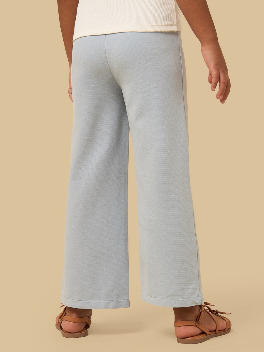 Mid-Rise Relaxed Fit Wide Leg Jeans